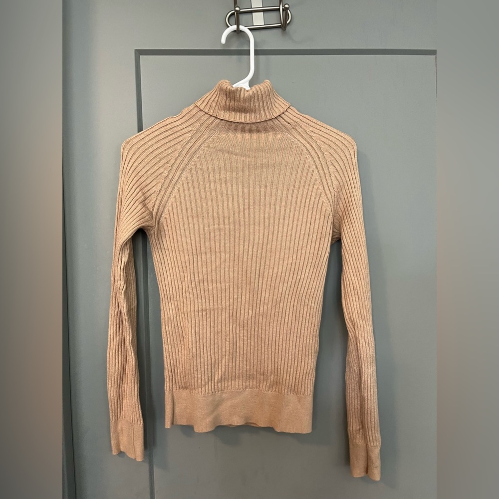 Dynamite Turtleneck